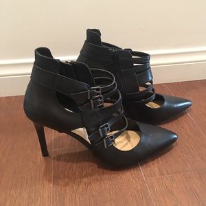 Gianni Bini Pointy Toe Multi Buckle Heel 👠